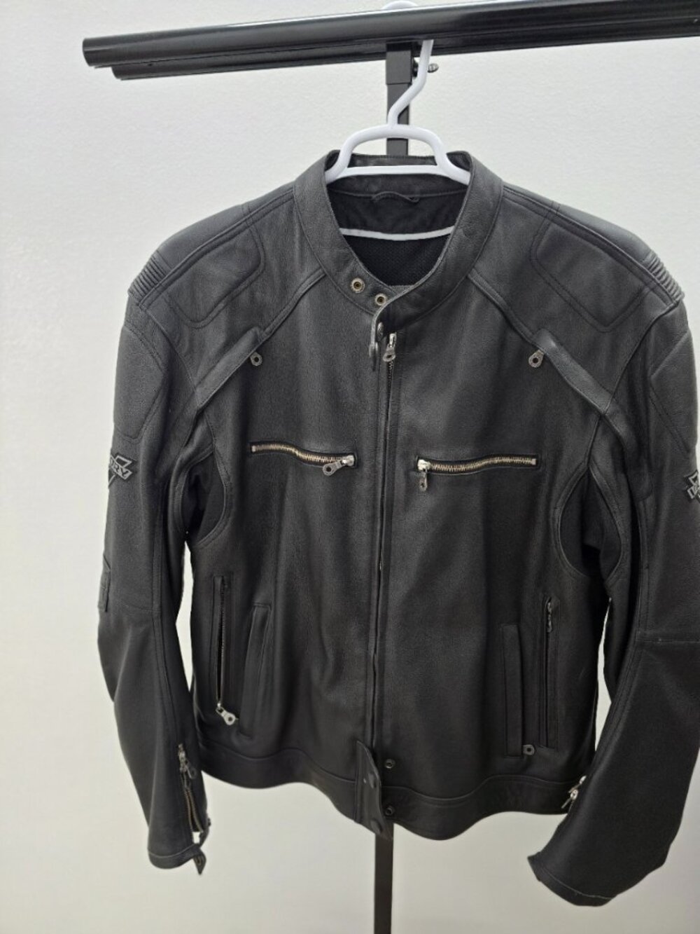 Victory Motorcycles Men's 2XL Leather Armored Riding Jacket